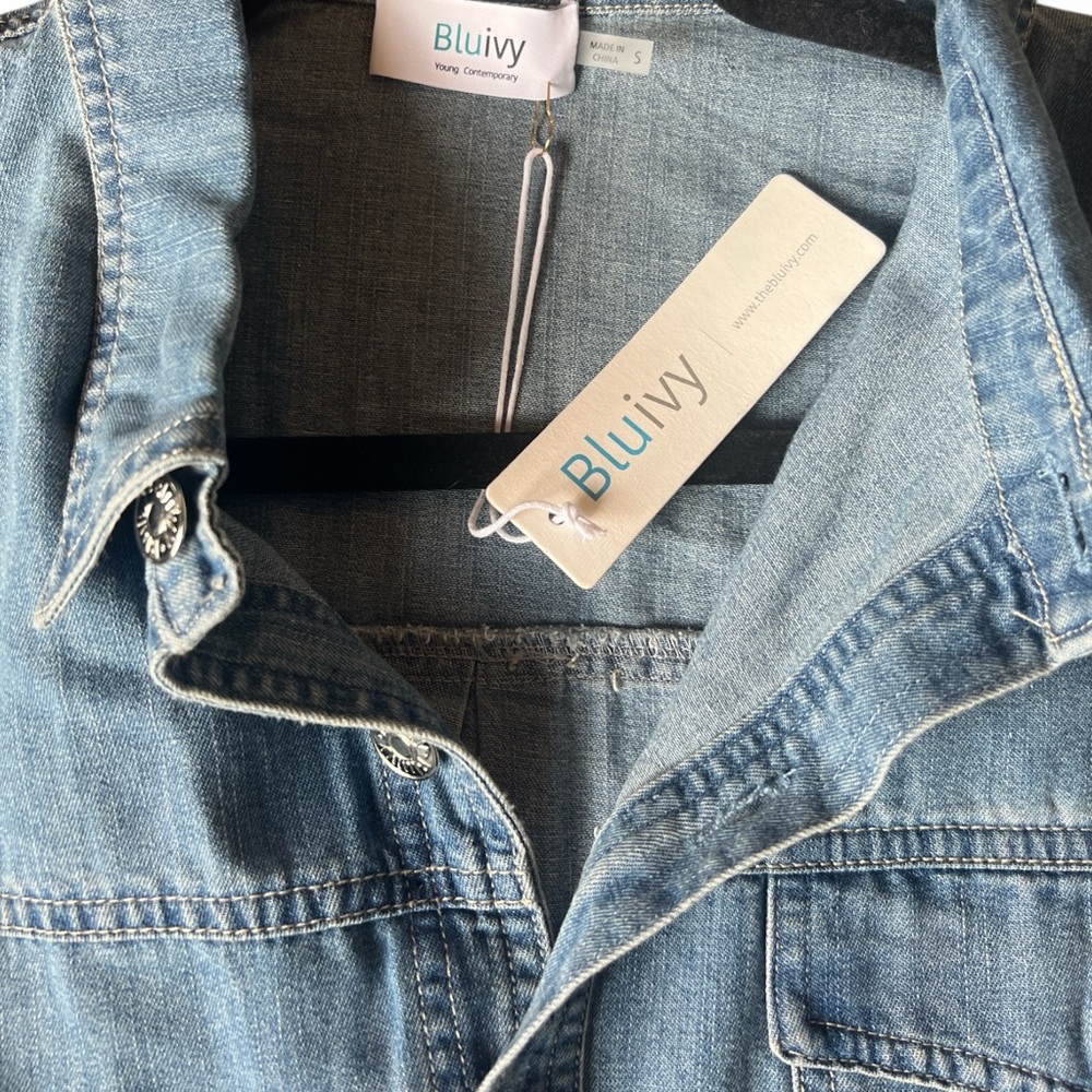 NWT Blu Ivy Lightweight Denim Romper Drop Puff Long Sleeve Medium Wash Size S - Picture 3 of 3